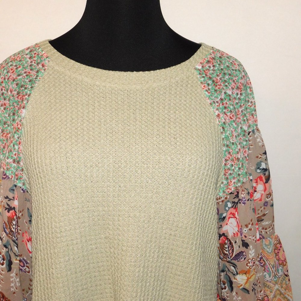 Umgee Peplum Boho Style Top Waffle Knit Floral Bell Sleeves Size Small - Picture 2 of 9